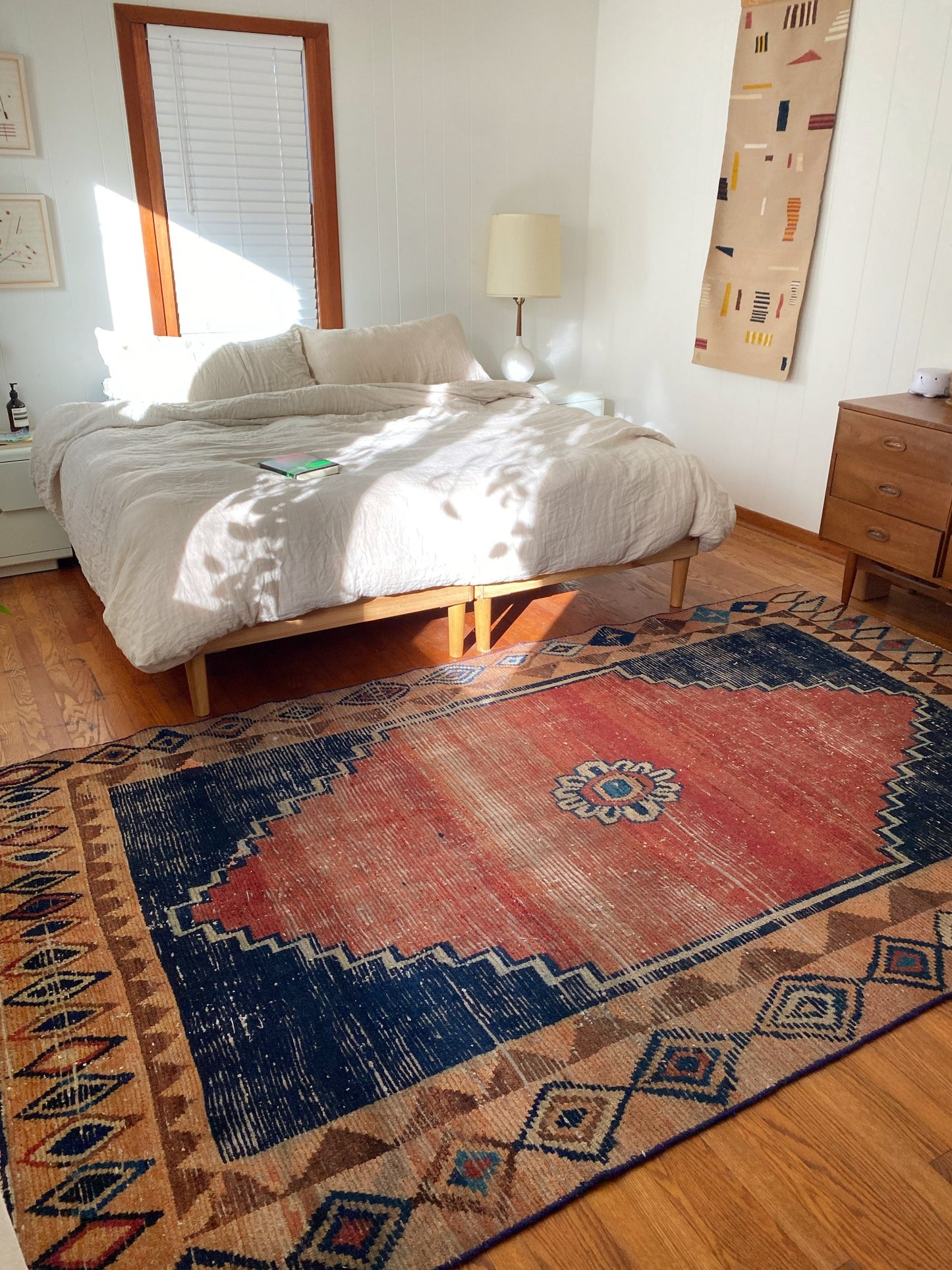 Shop vintage Persian Rugs | Lost Hunt Vintage