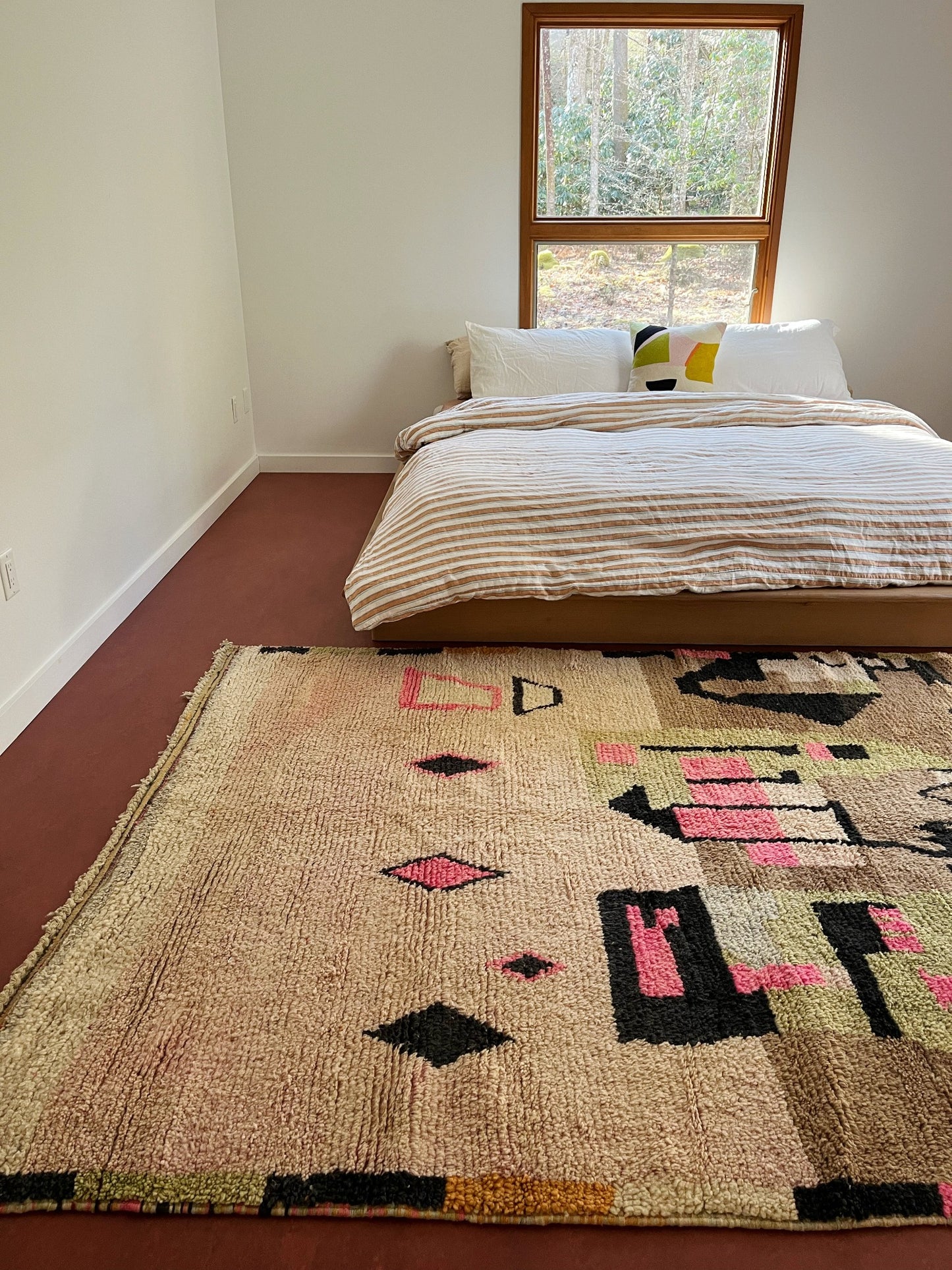 See Fringe Edge of Serra Moroccan Rug