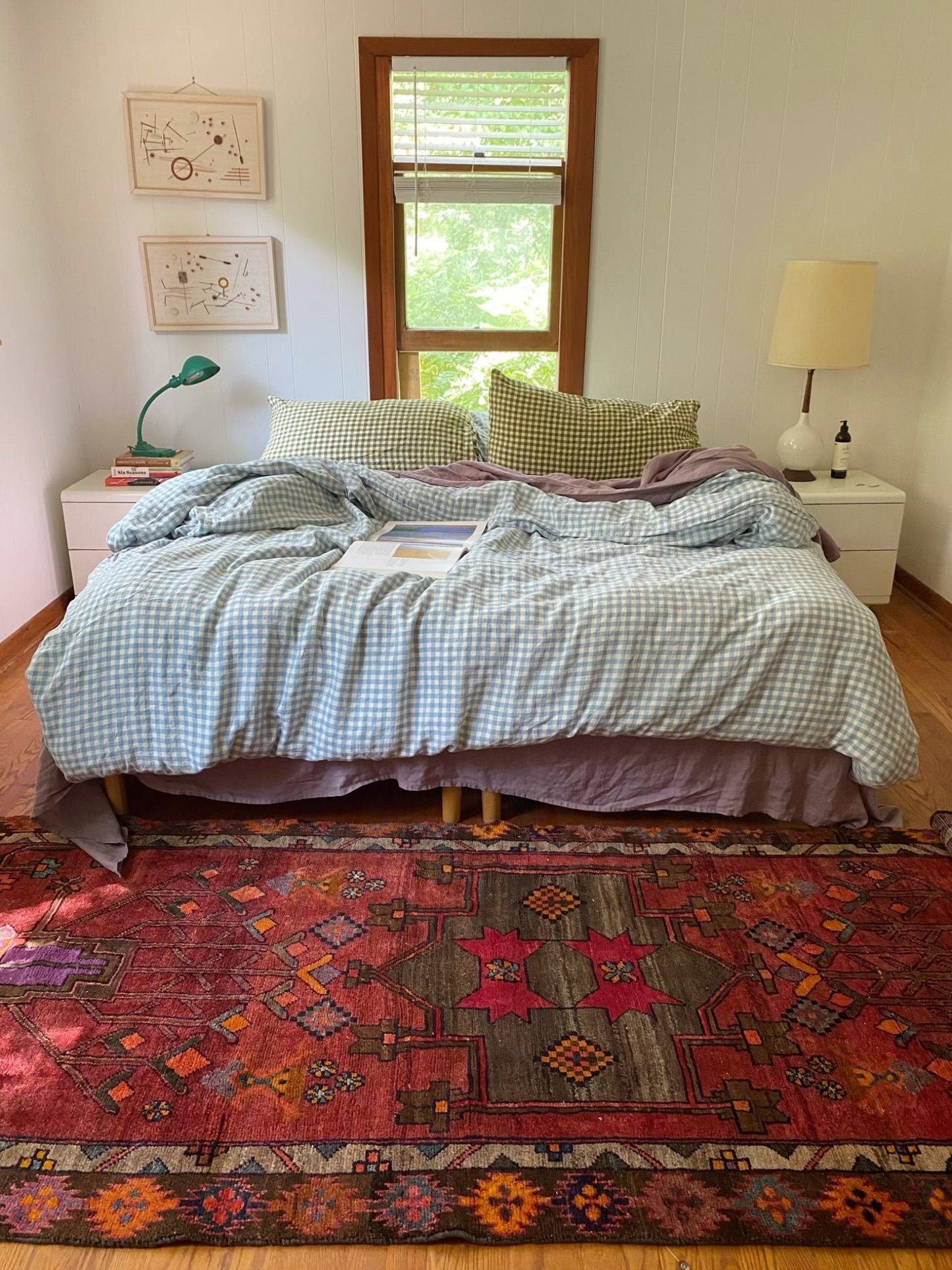 Style a Bedroom with a Cozy Vintage Rug
