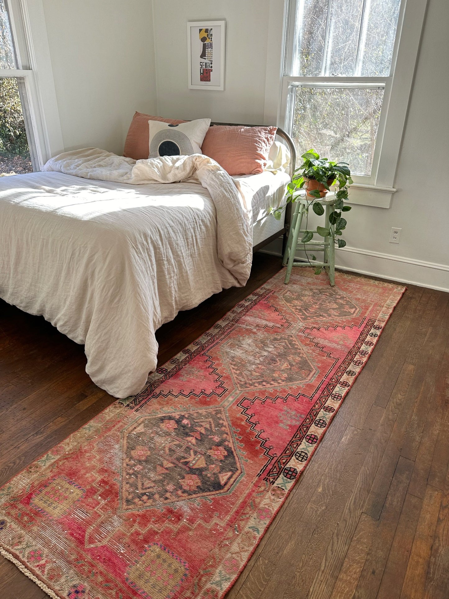 See multi color Persian runner rug Ixora in a Bedroom