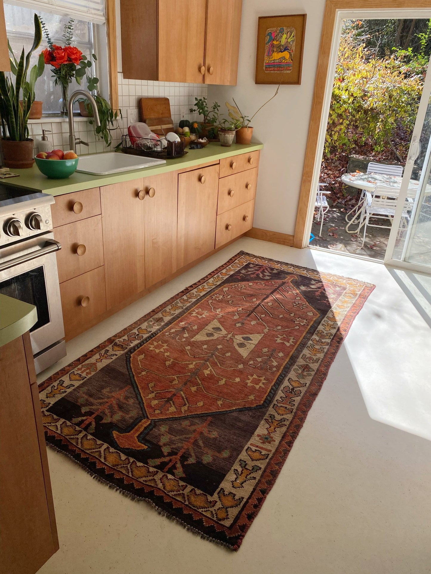 Style Arelia Persian Rug in the Kitchen