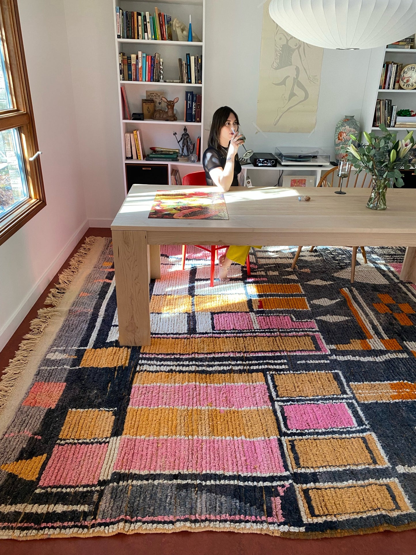 Create A Cozy Dining Atmosphere with Caracol Moroccan area Rug