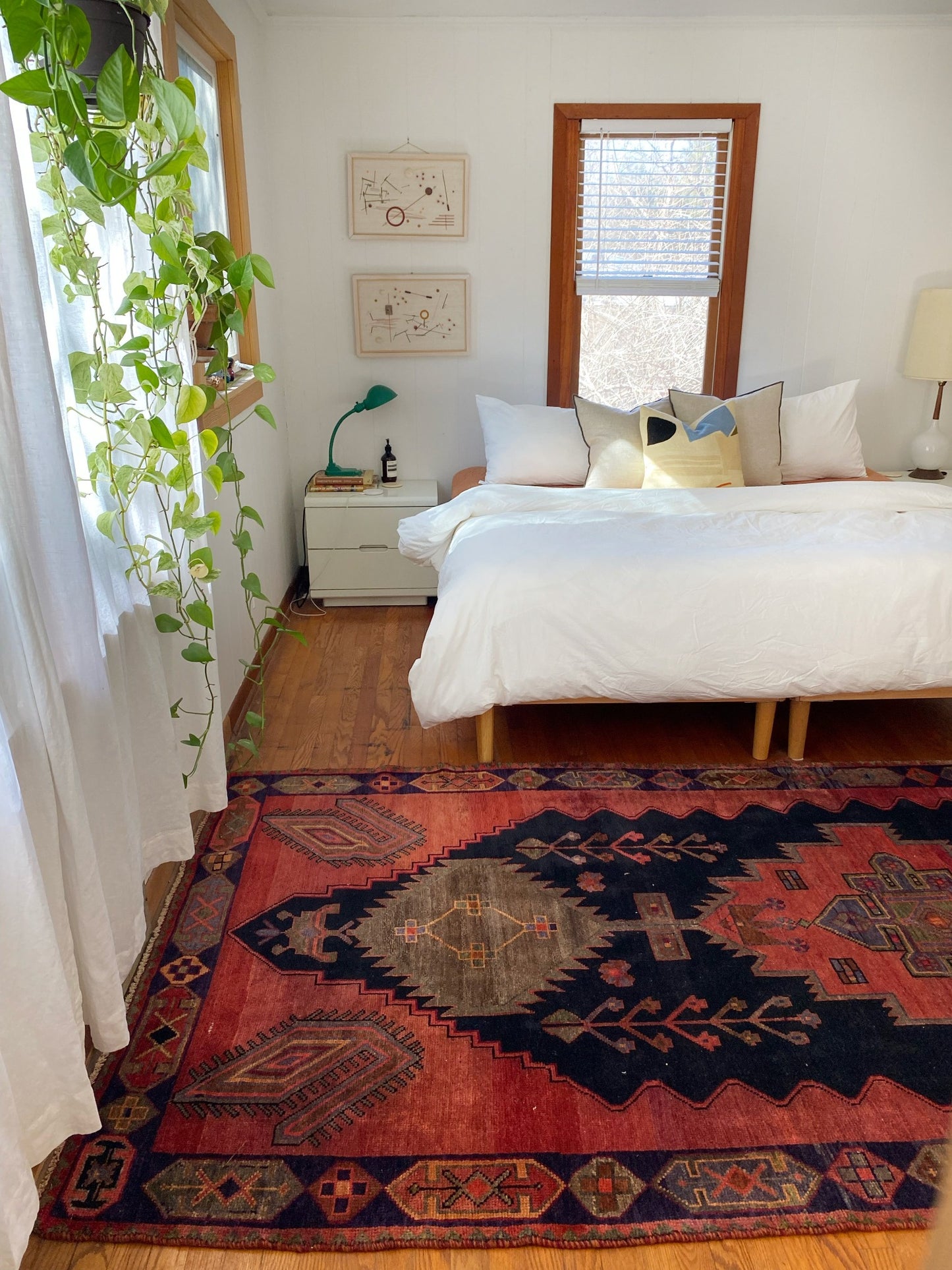 Lost Hunt vintage sources high-quality one-of-a-kind vintage rugs