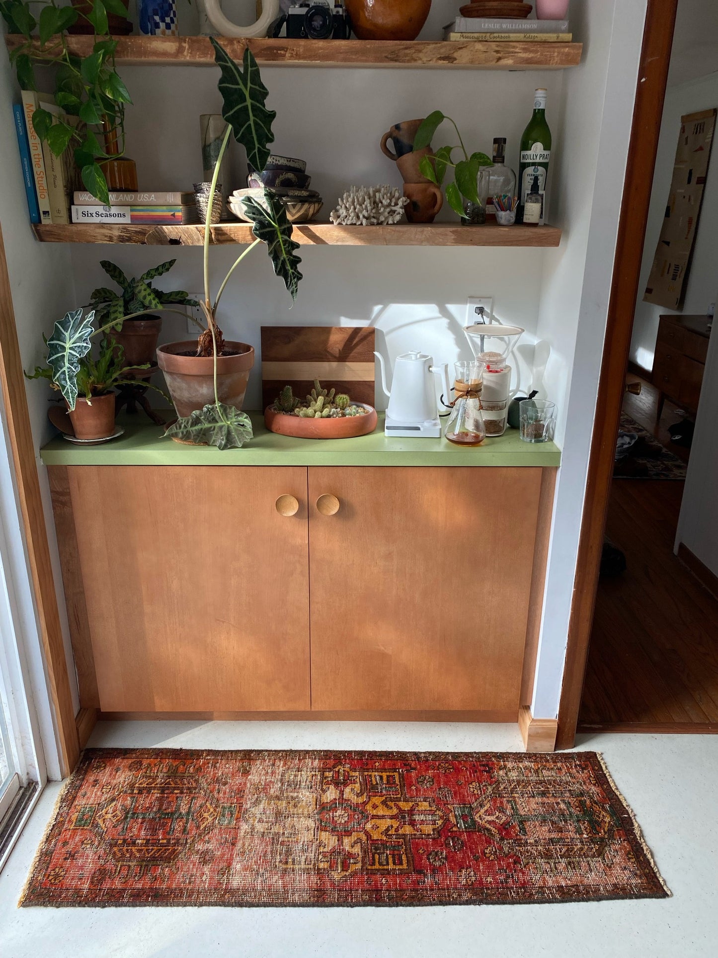 Style Serissa Persian Mini Rug in a Coffee Corner