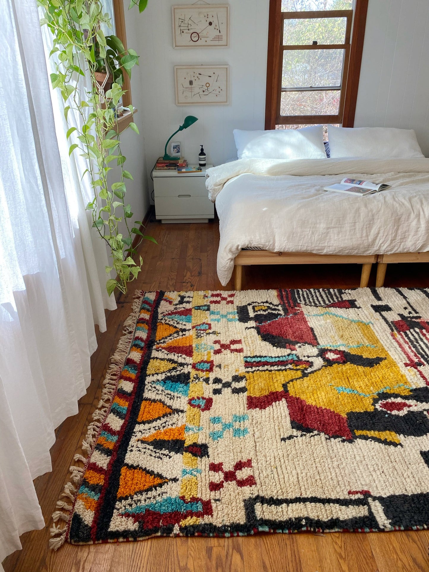 Style Wayra Moroccan Rug in a Bedroom
