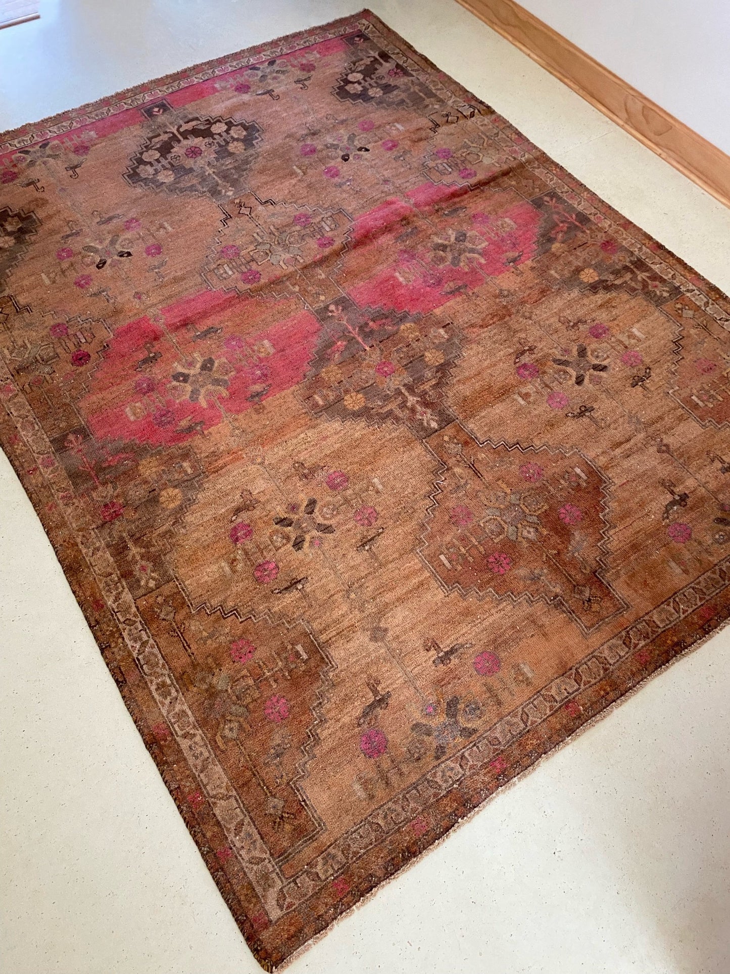 Perone Persian Rug | Lost Hunt Vintage