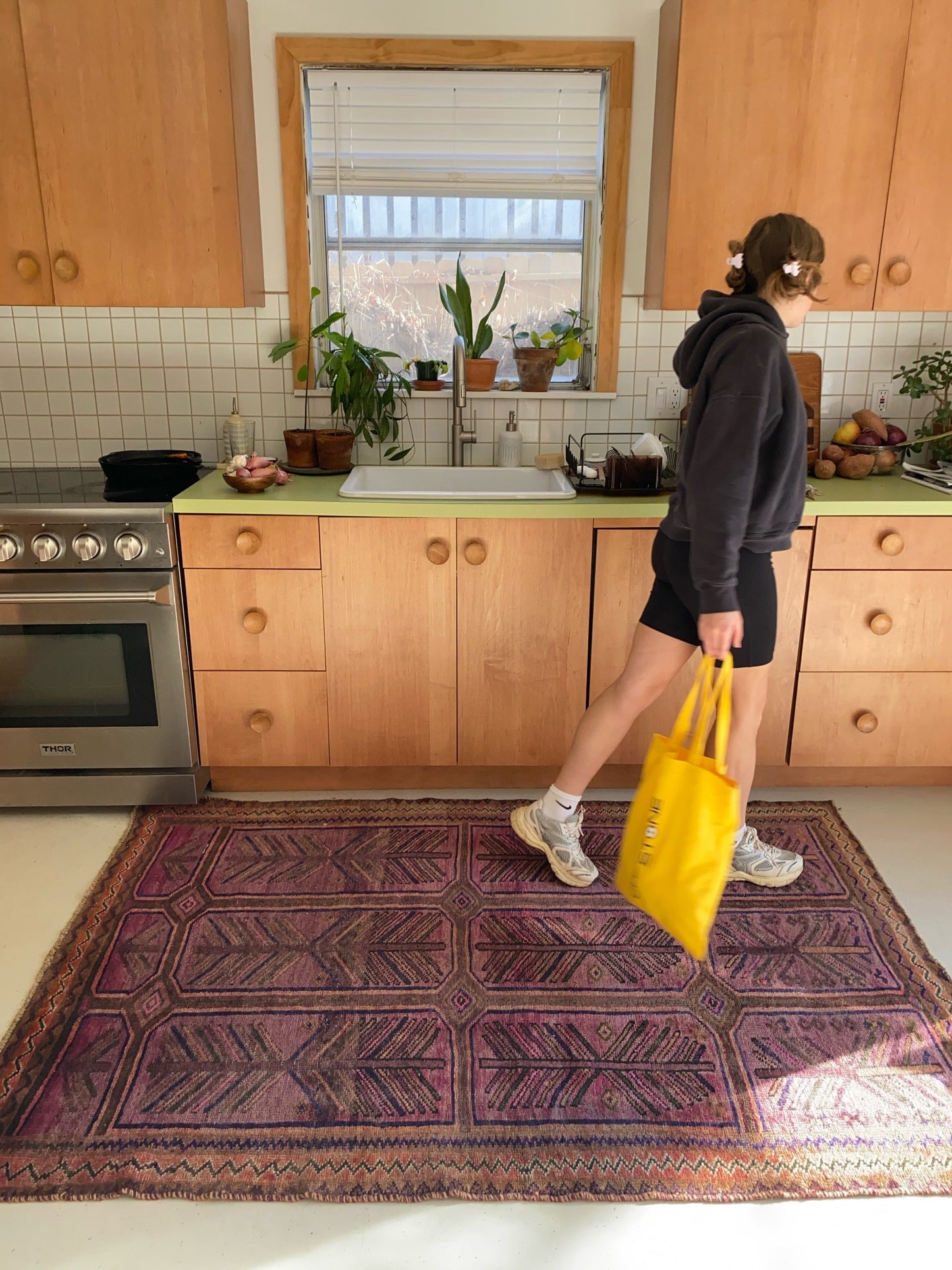 See Sapo Styled in a Kitchen