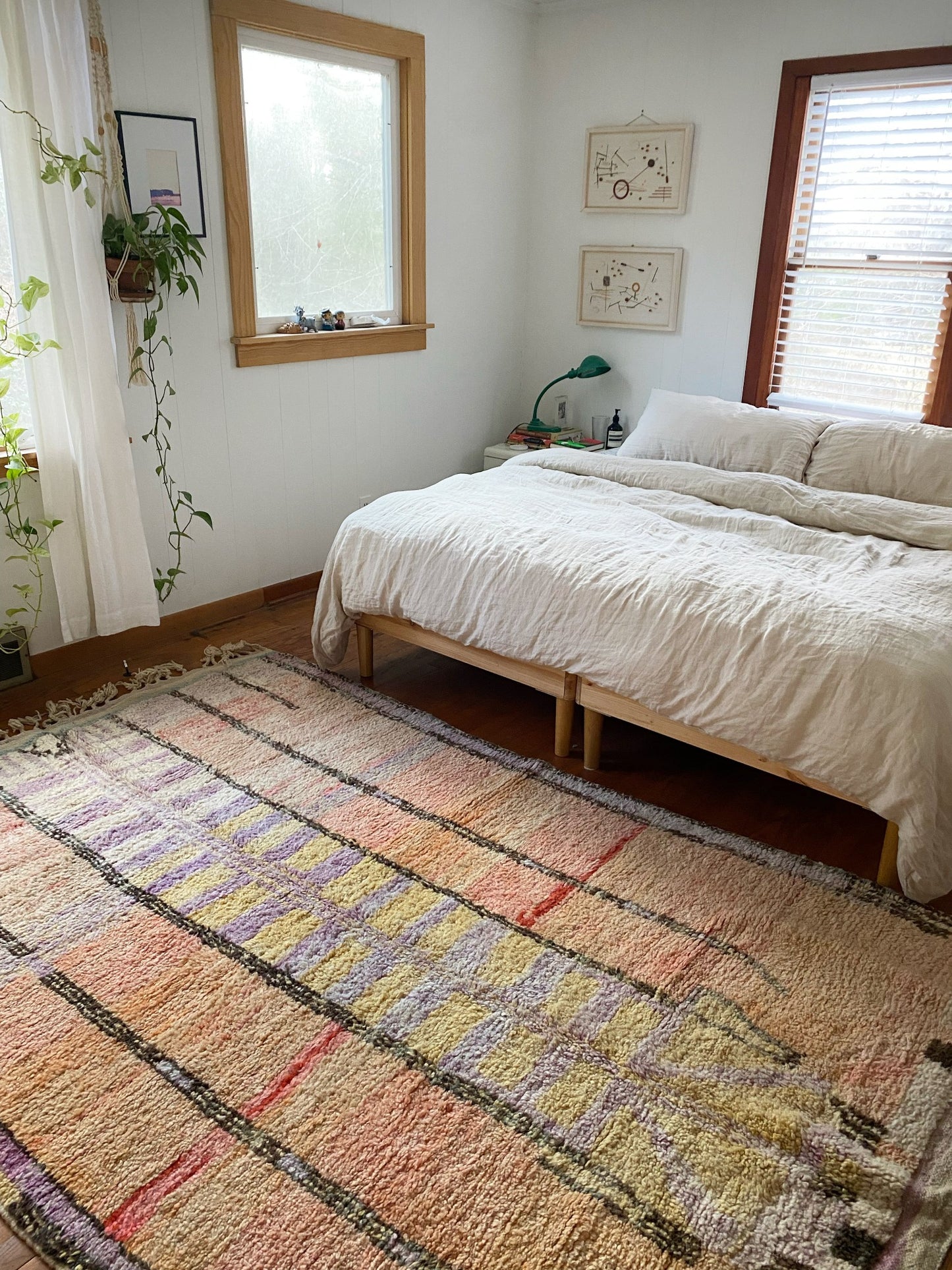 Shop colorful Moroccan Rugs | Lost Hunt Vintage