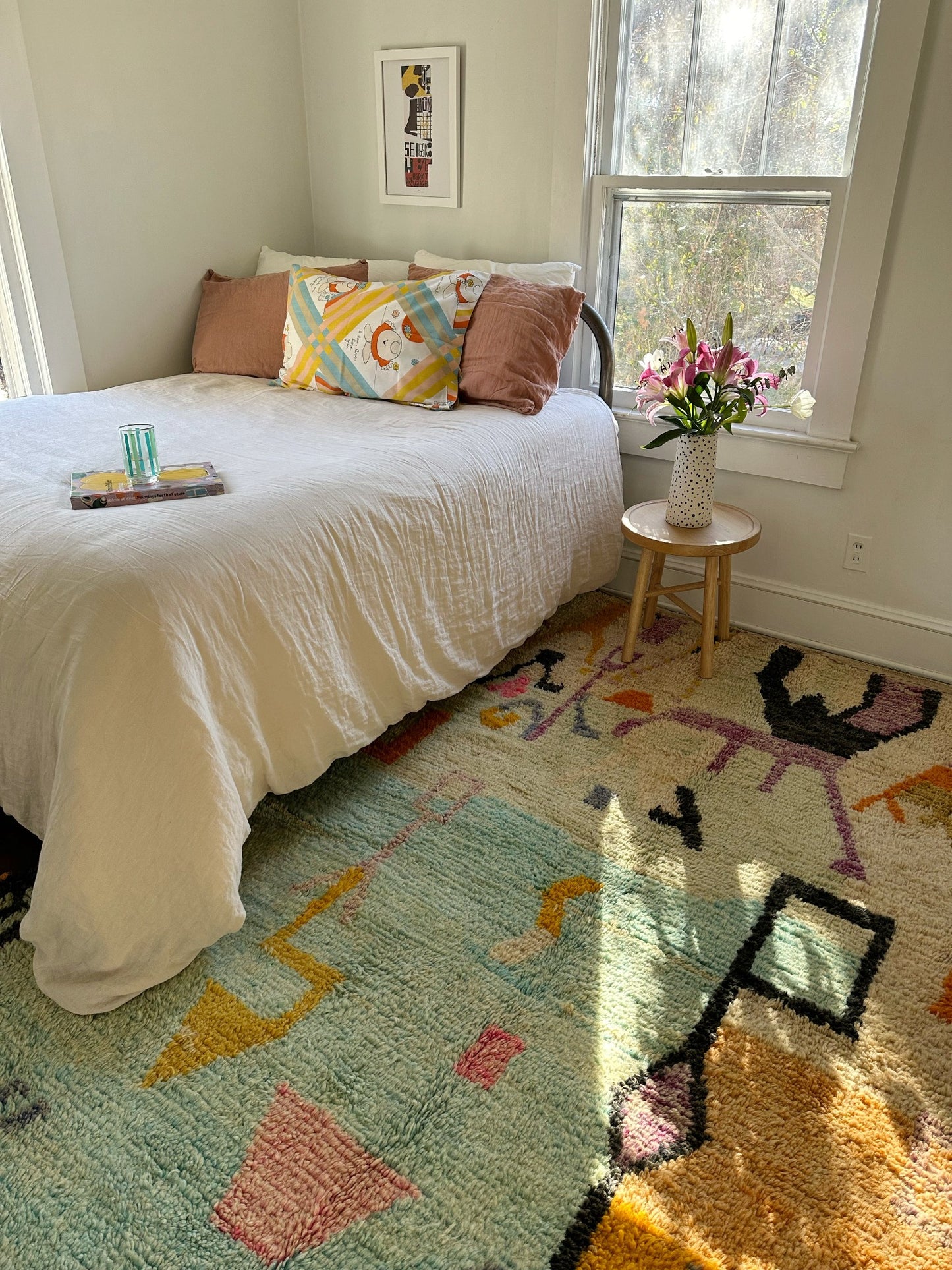 See Salinas with a Queen Size Bed