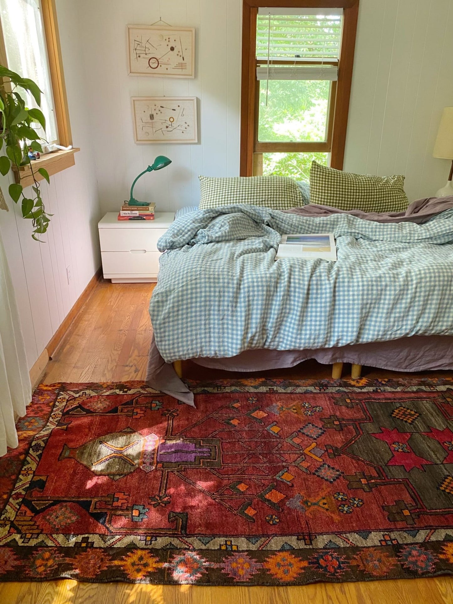 Enhance a Bedroom with a Vintage Terracotta Runner Rug