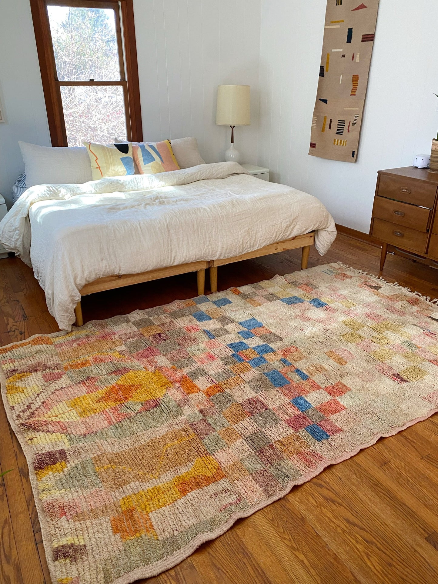 Style Habo with a King Size Bed