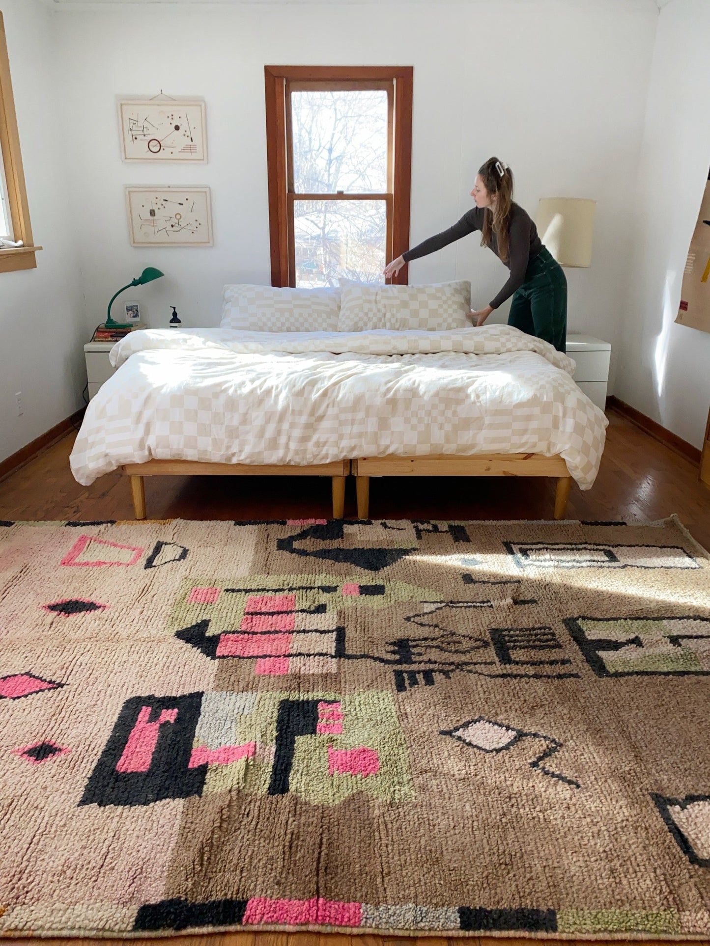 Style Serra Moroccan Rug with a King Size Bed