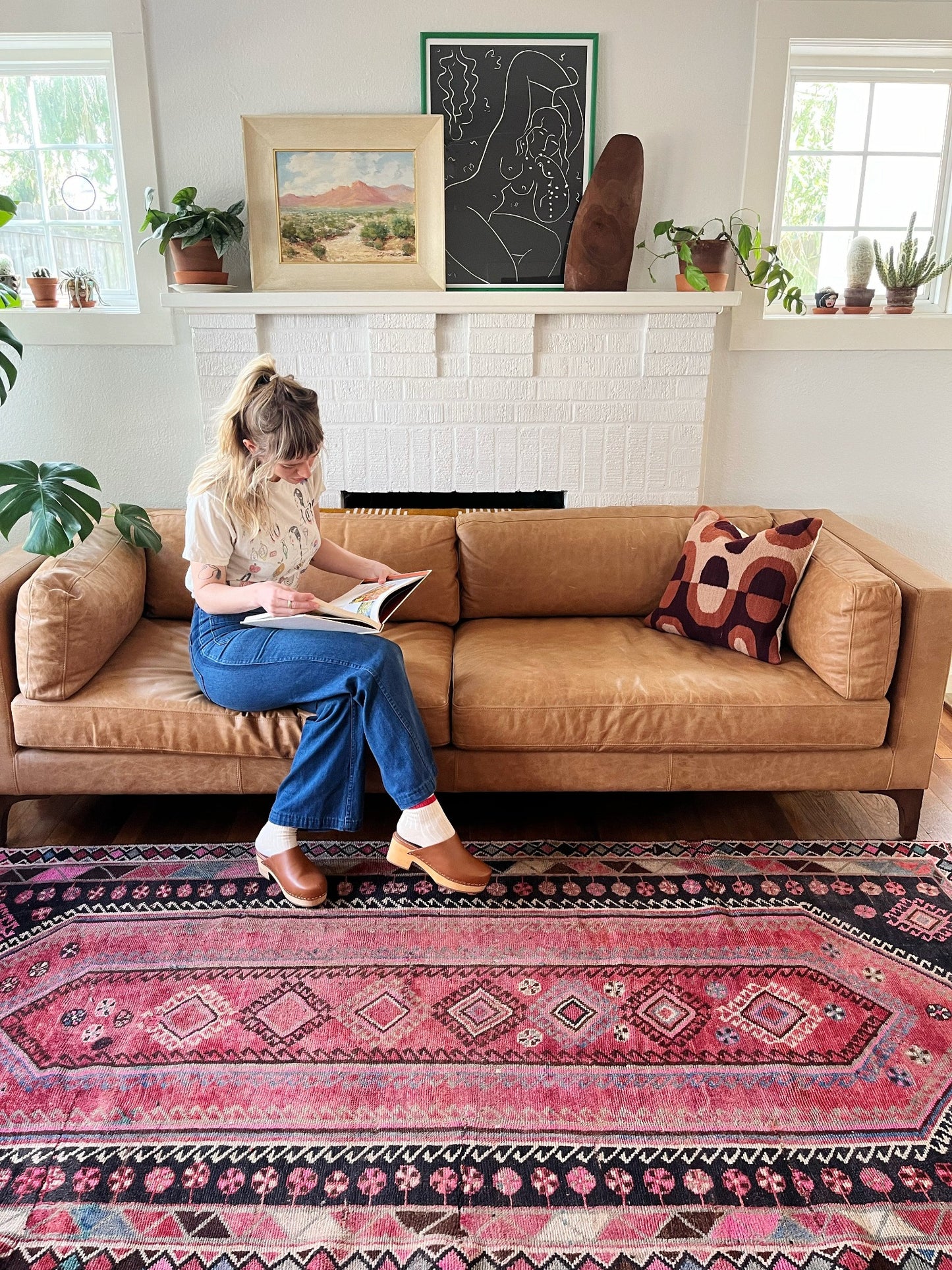 See Floral and Wave Borders on Phlox Persian Rug