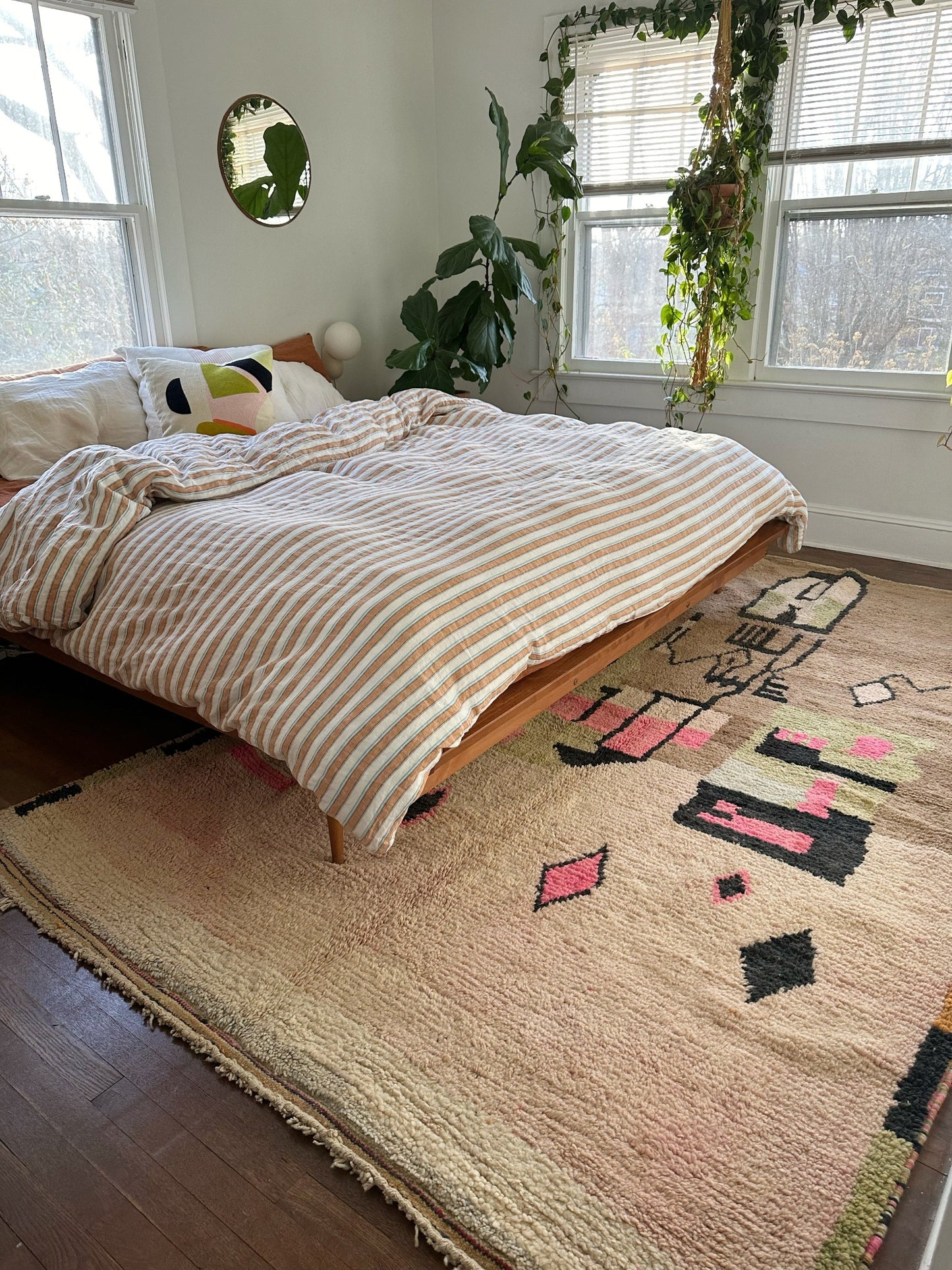 Shop Serra Moroccan Rug | Lost Hunt Vintage
