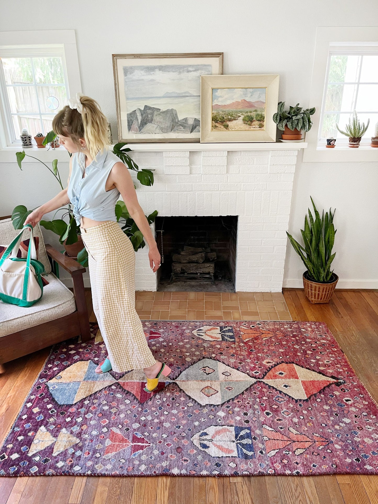 Style Opal Vintage Persian Rug in a Living Room