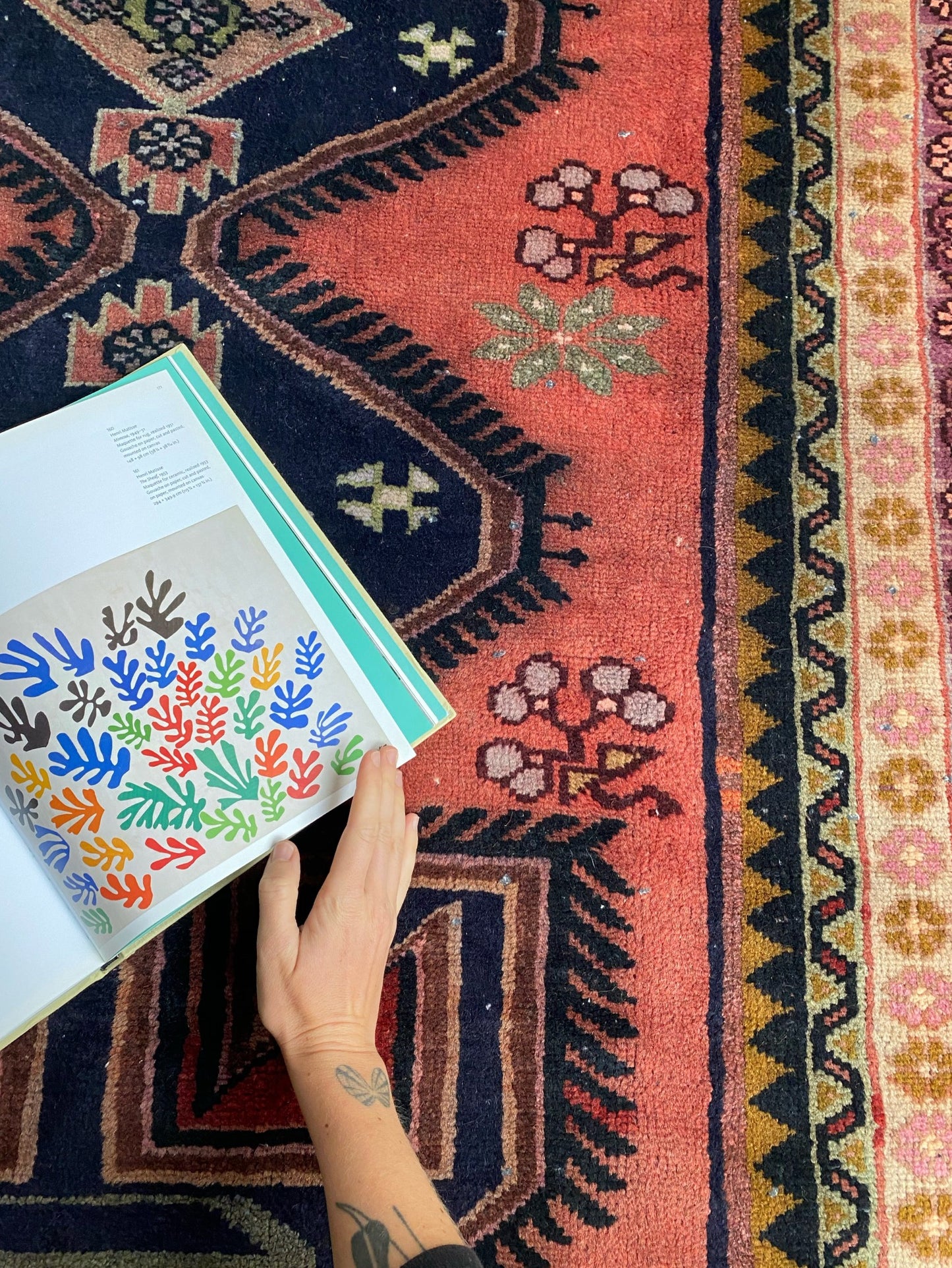 See Motifs of Bixa Persian Rug