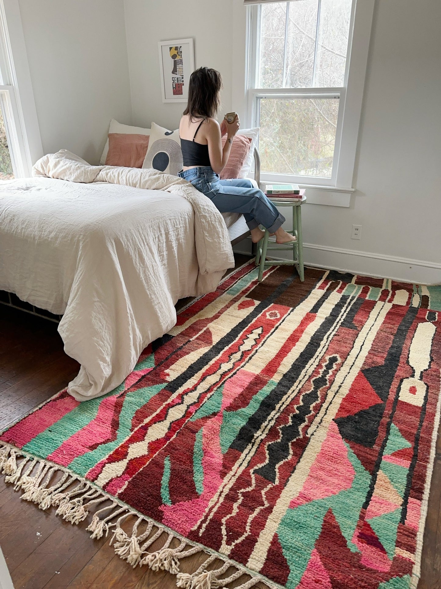 See Ponderosa Moroccan Rug Enhance a Bedroom
