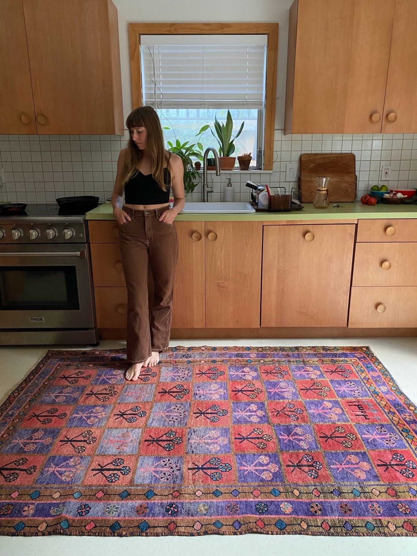 Enhance a Kitchen with a Vintage Persian Kheshti Rug