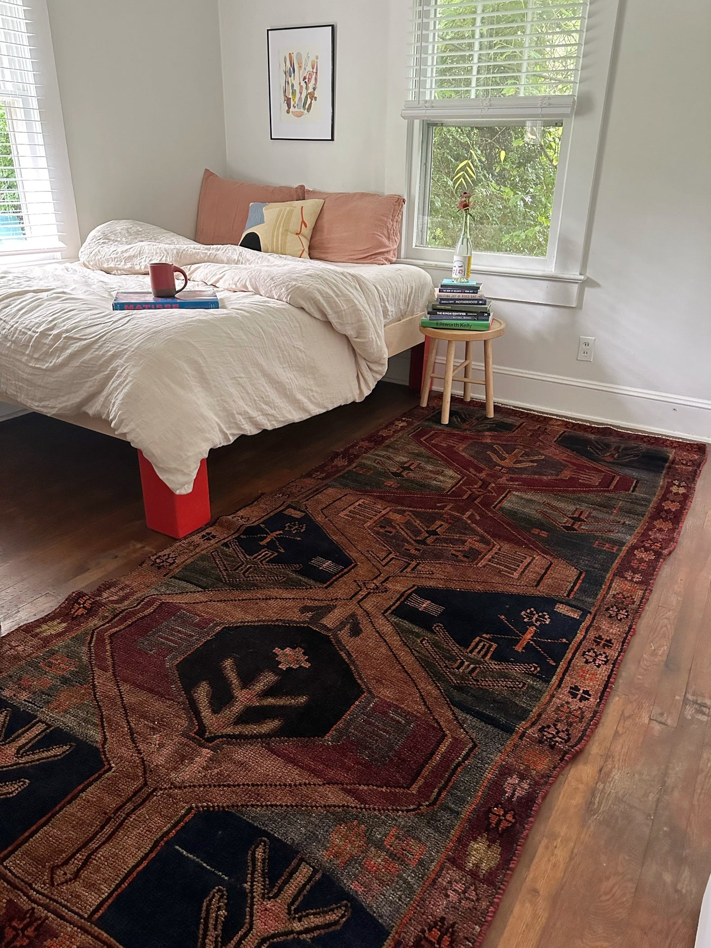 Style Moody Persian Rug in a Modern Bedroom