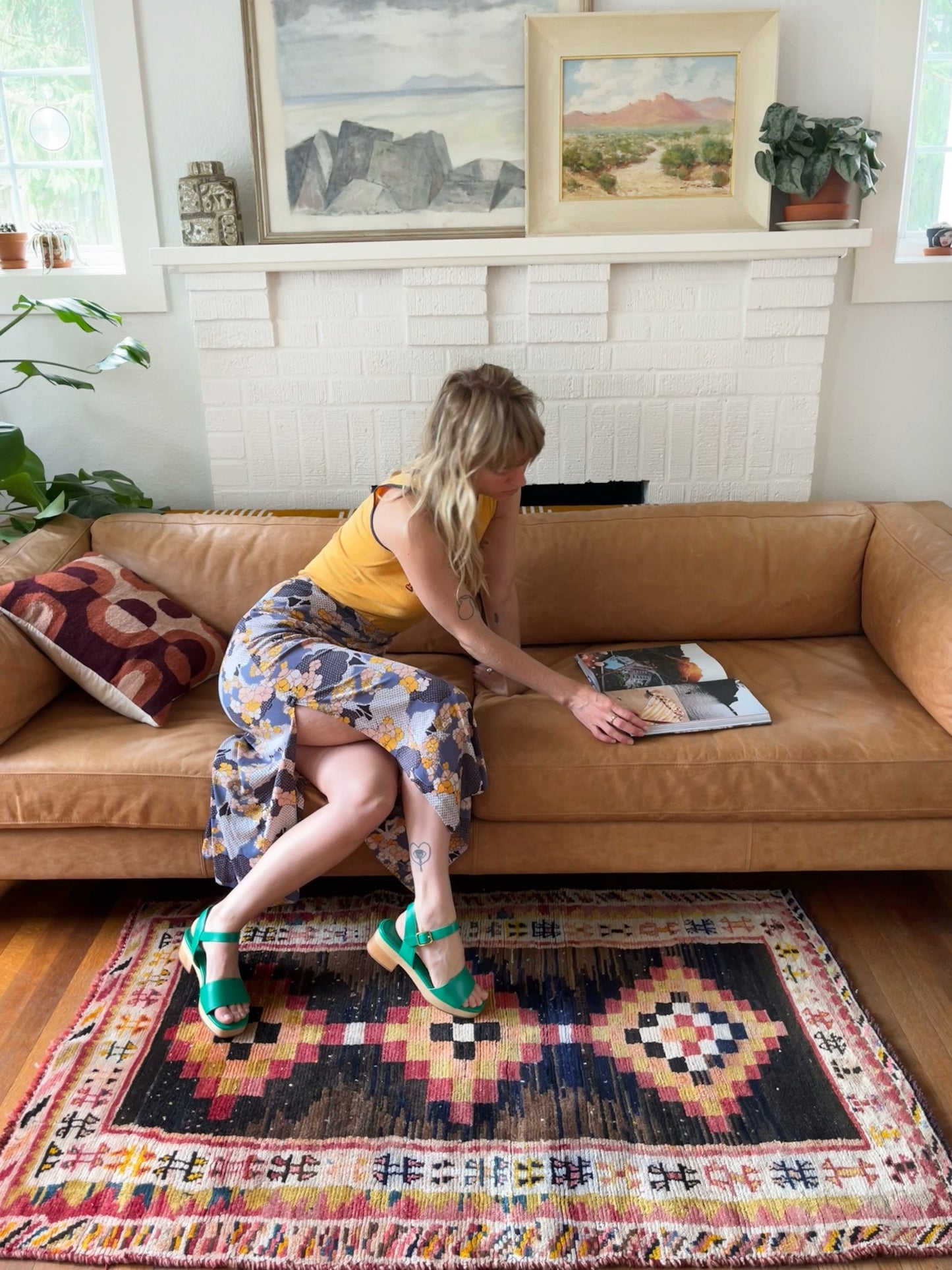 Style Badu Brown Vintage Persian Rug in a Living Room