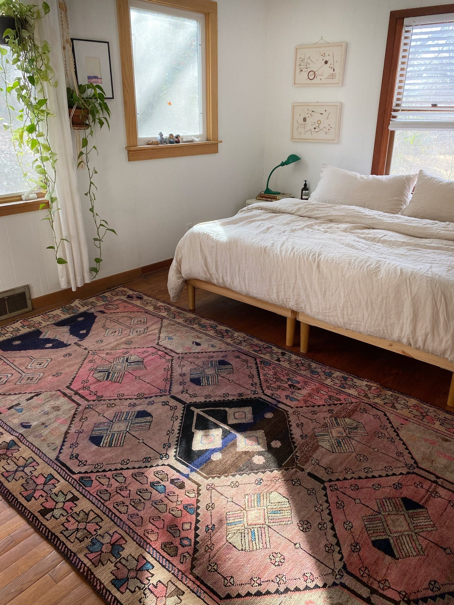 Enhance a Primary Bedroom with Vintage Sabal Persian Rug