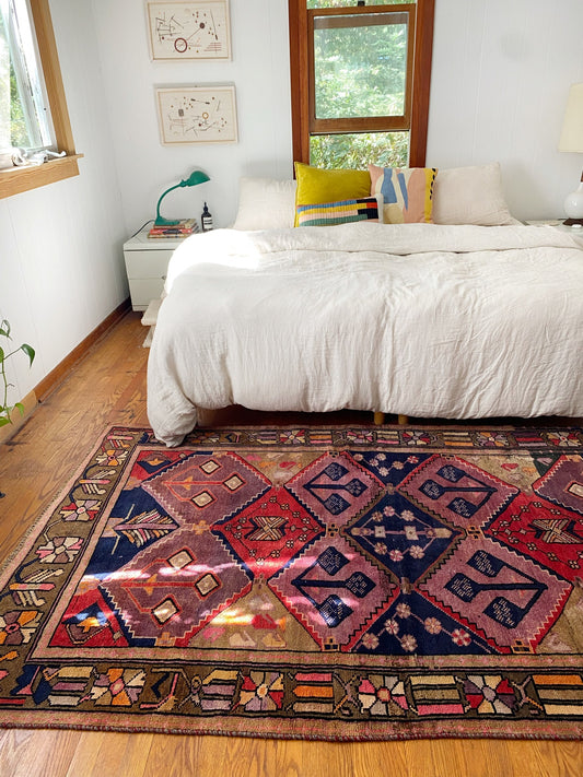 Style Camellia Persian Rug in a Bedroom