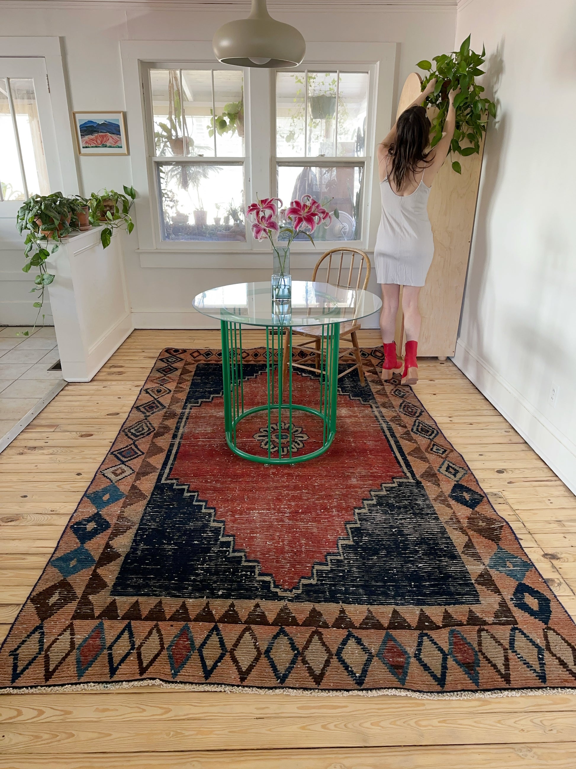 multicolor area rug persian styled in a kitchen