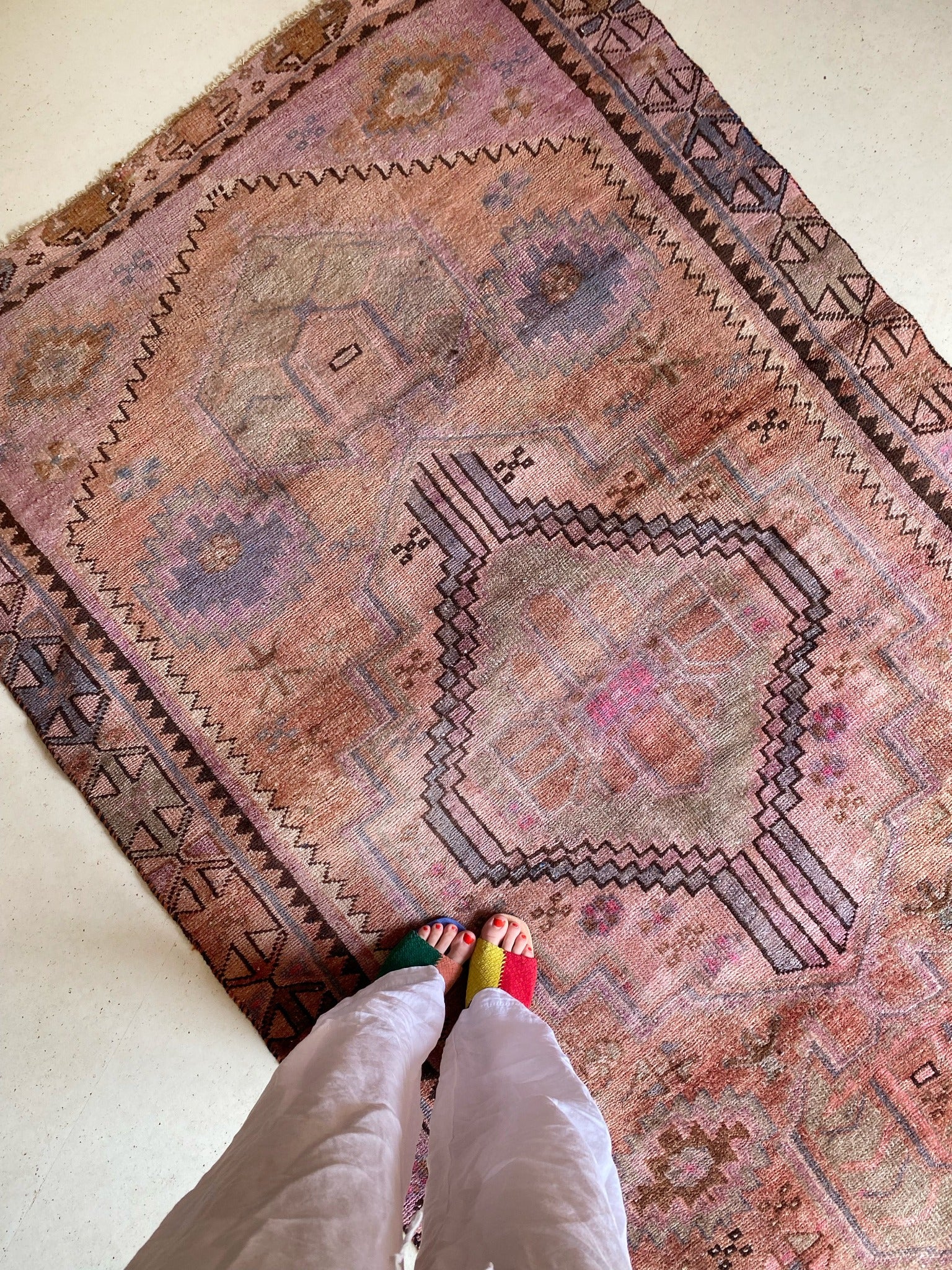 See Details and Motifs on Ibis Vintage pink Persian Rug