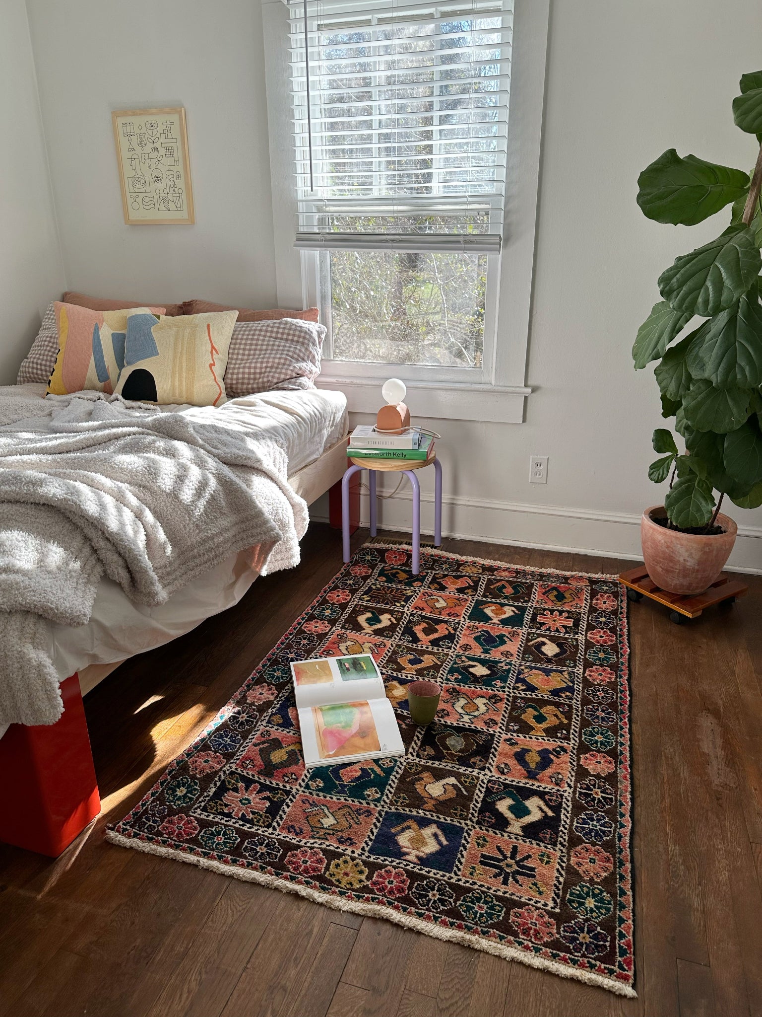 Style a Bedroom with a Colorful Vintage Rug