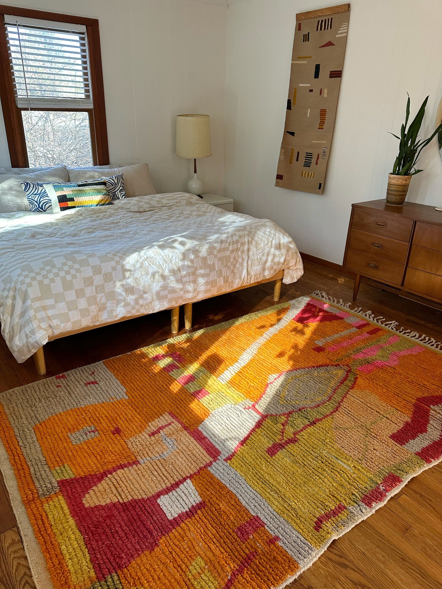 Create a Warm Ambiance with Ojos Moroccan Rug