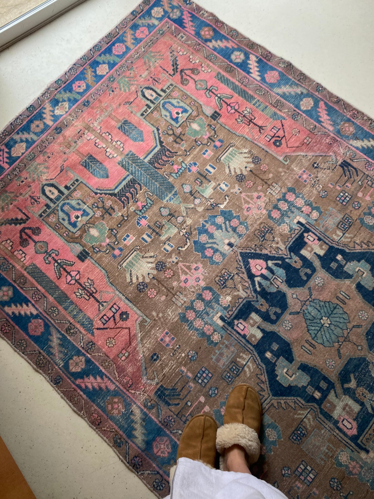 Veles Vintage Persian Rug