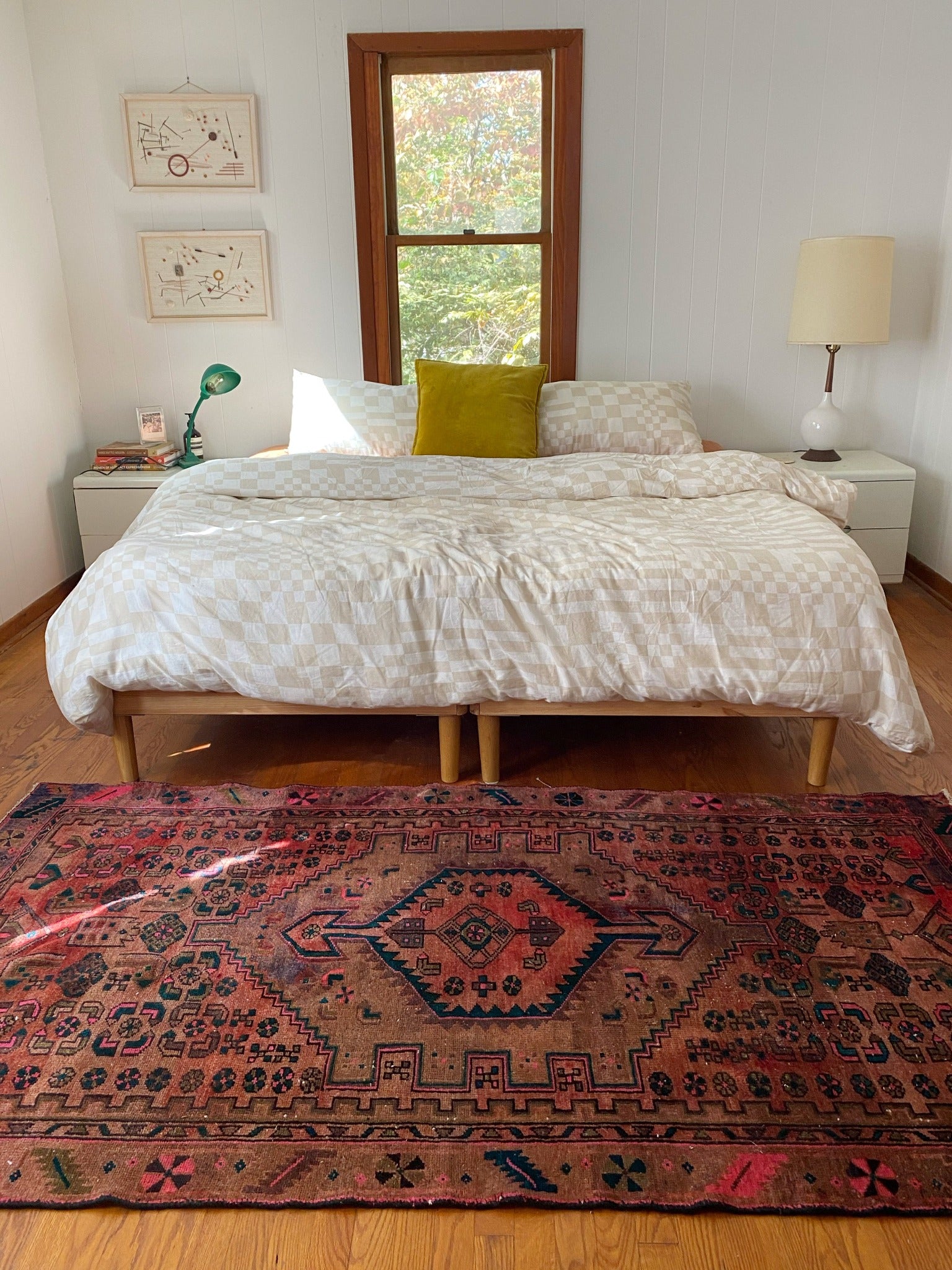Style Palatka Persian Rug in a Bedroom