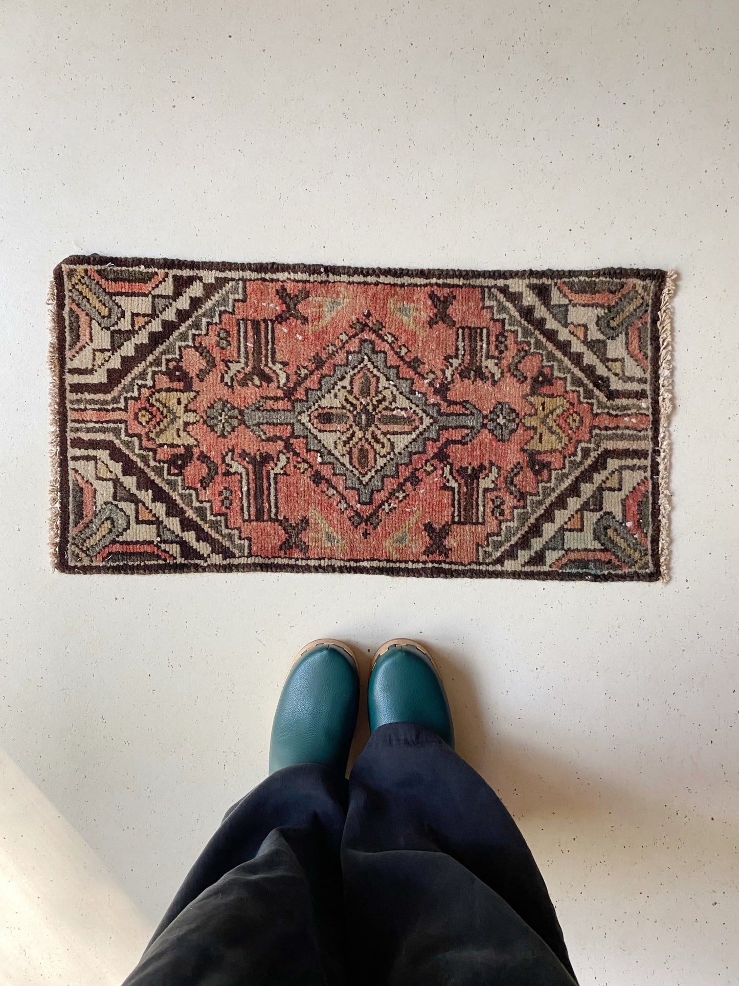 Lalla Peach Mini Vintage Persian Rug