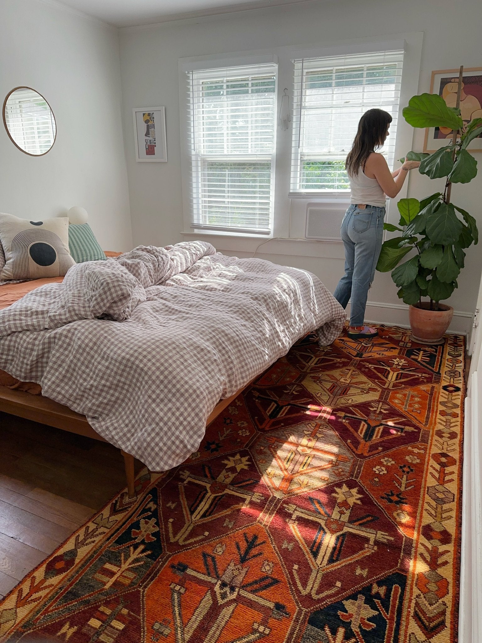 Style a Bedroom with Vintage Orange Persian Rug