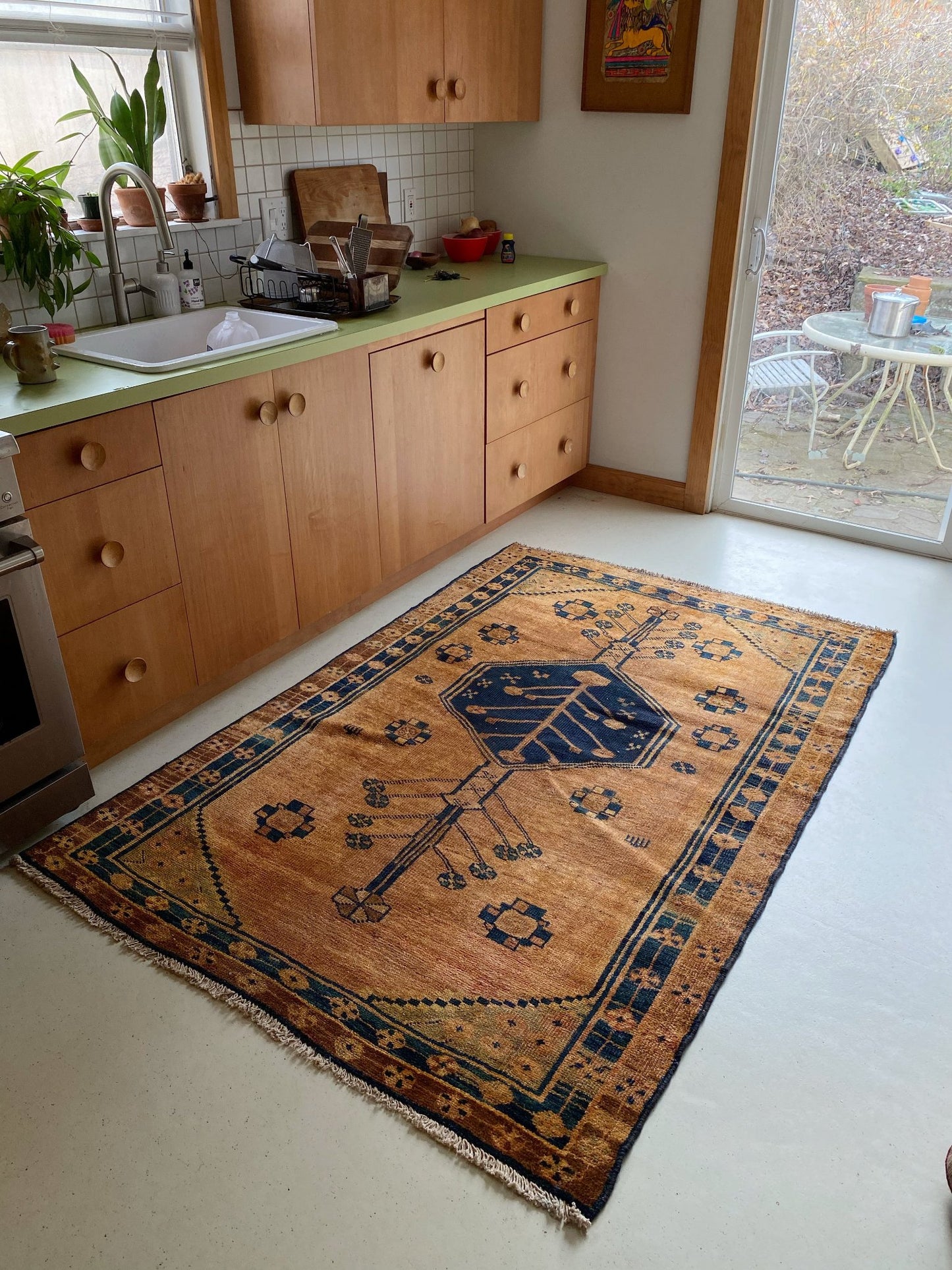 Enhance a Kitchen with Vintage Persian Area Rug