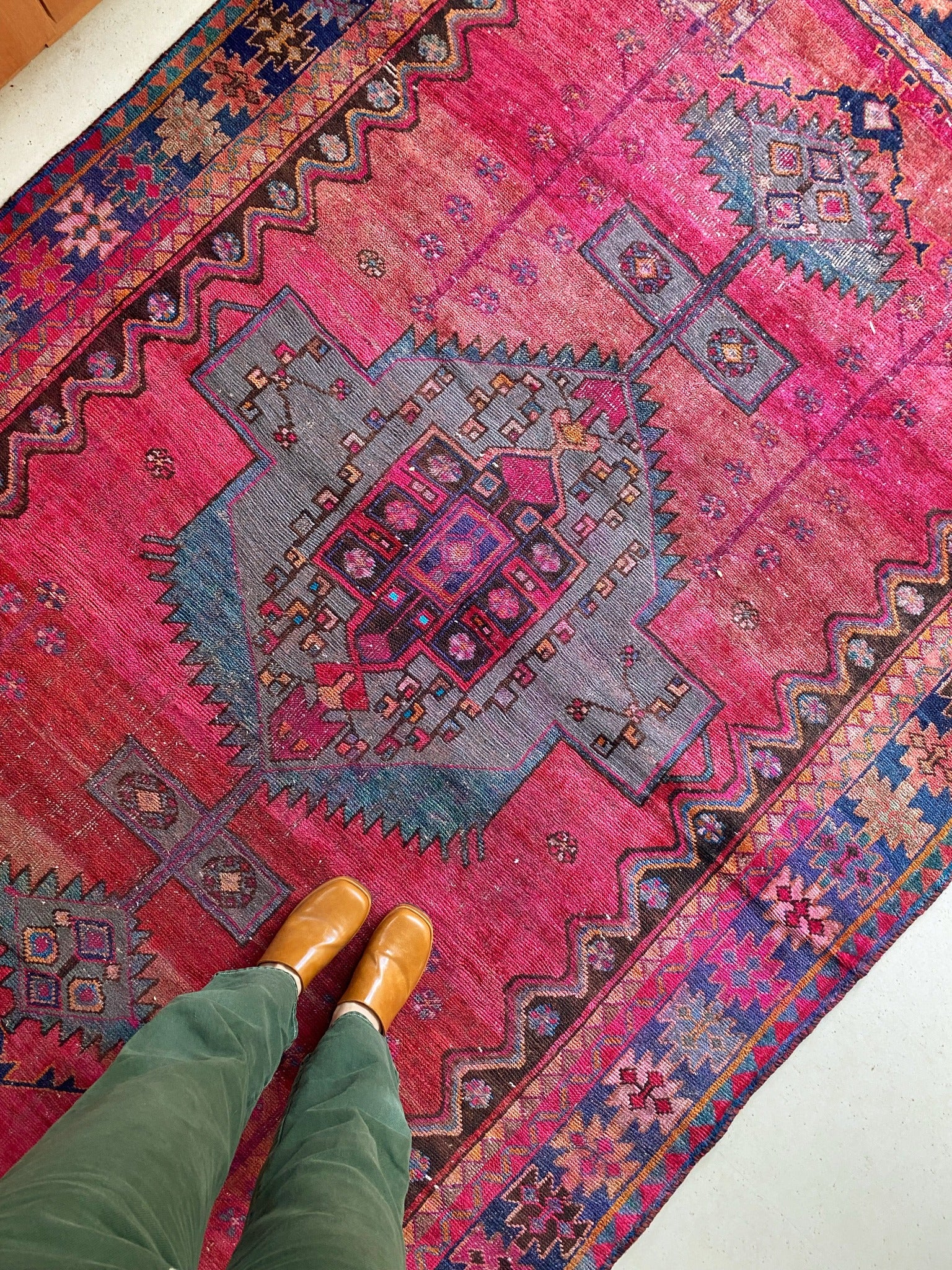 See Details of Pentas Persian Rug pink