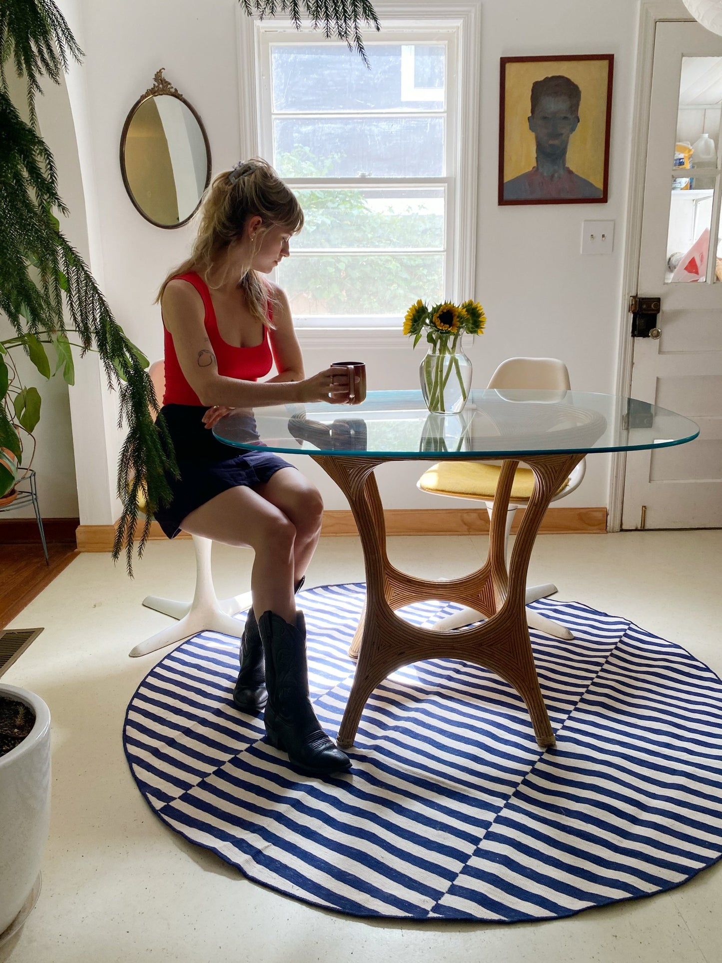 Style a Dining Room with a Round Flatweave Rug